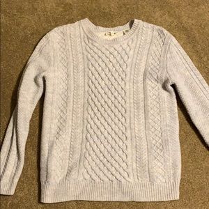 Cable knit sweater two-toned